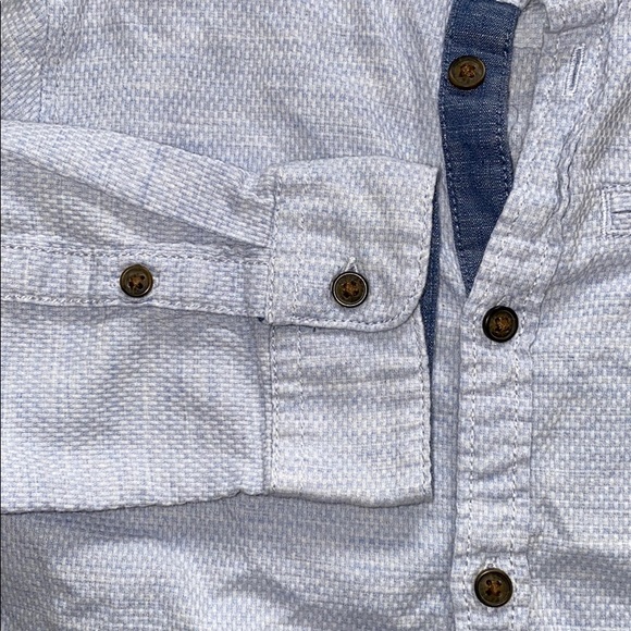 Boys H&M  light blue button down size small - Picture 4 of 7